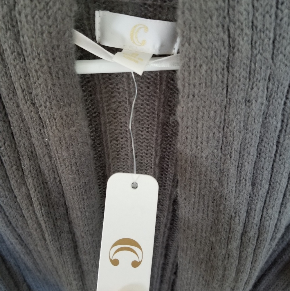Cardigan - Picture 2 of 4